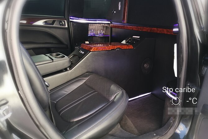 Lincoln Strecth Limousine with Wi Fi on board - What the limousine ride includes