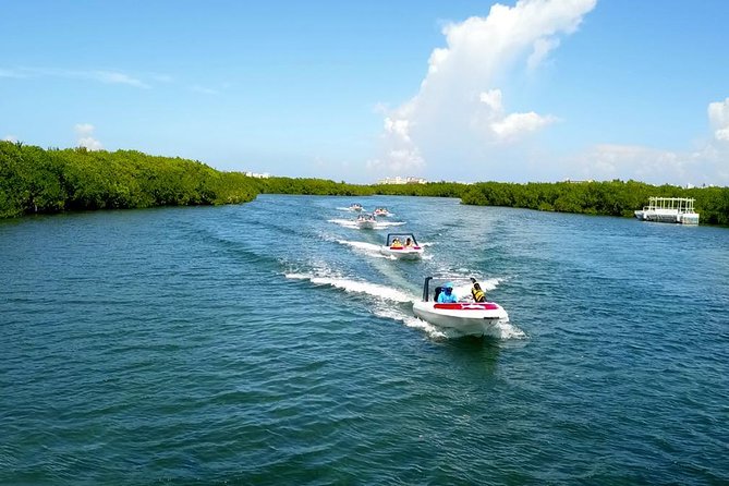 Live the experience of driving an Speedboat & Snorkel in CANCUN - Taking the wheel on Nichupté Lagoon
