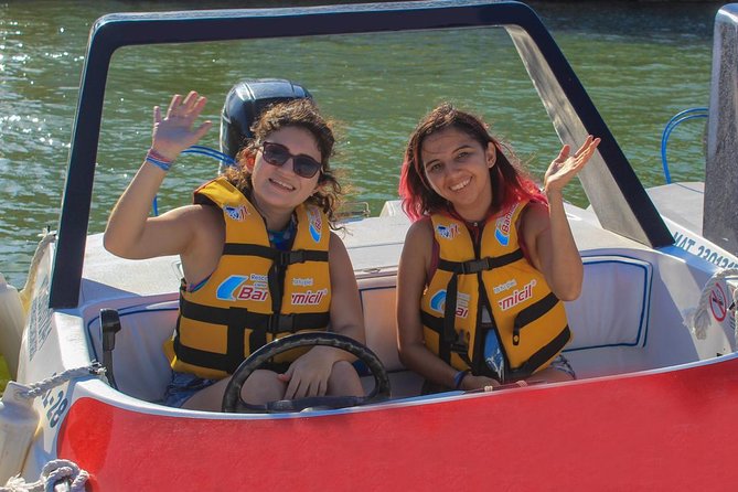 Live the experience of driving an Speedboat & Snorkel in CANCUN - Why the mangrove section is more than a boat ride