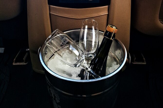 Luxury one way Cancun transfer from Cancun airport - Finding the driver at each Cancun terminal