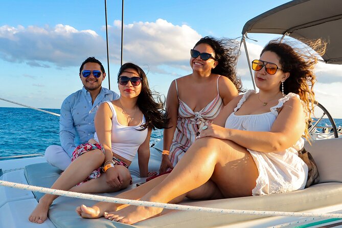 Luxury Sunset Sailing Cruise in Cancun with Light Dinner and Open Bar - Who will enjoy this Cancun sailing most