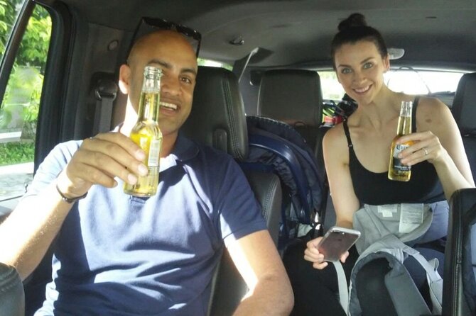 Luxury SUV arrivals from Cancun Airport one way - A direct drive to your chosen hotel zone