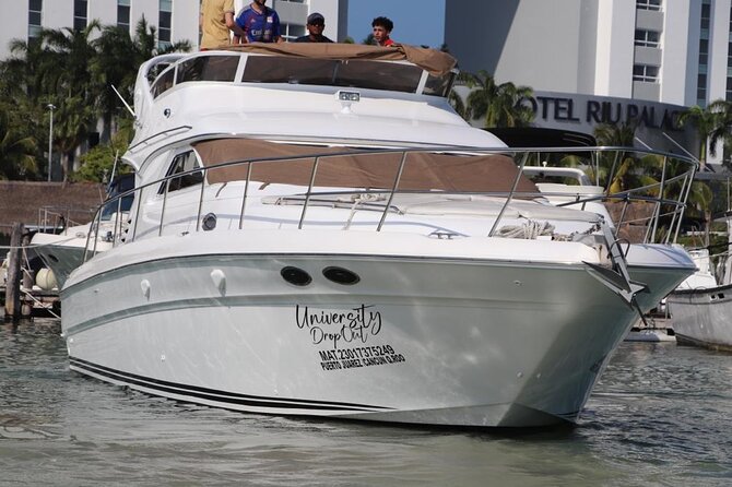 Luxury Yacht in Paradise and snorkel by Isla Mujeres - Weather, timing, and cancellation rules