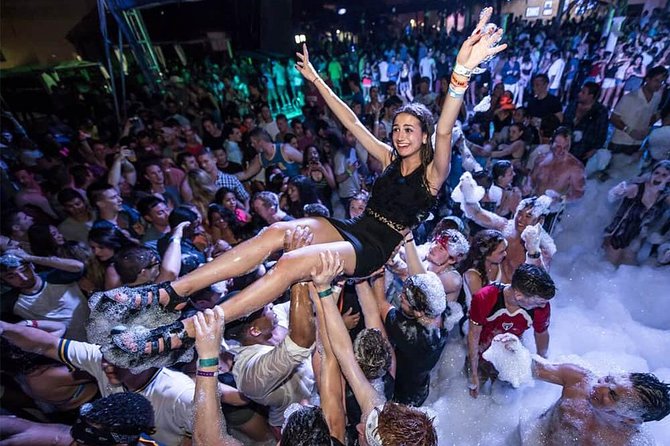 Mandala - Inside Mandala: music, dancing, and shows
