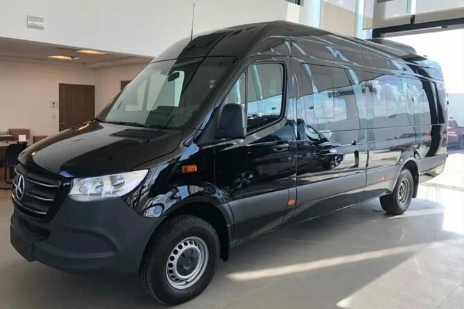 One way Private Transfer Cancun - Cancun International Airport - Vehicle choices and the fine print behind the photos