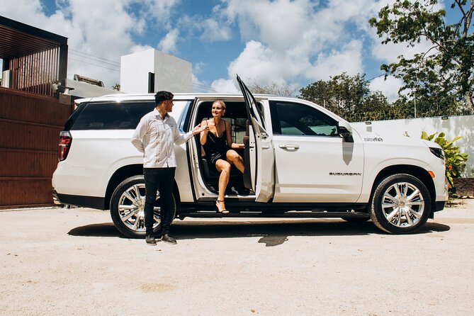 One Way Private Transfer Cancun Int Airport-Cancun Hotel Zone - Inside the private vehicle