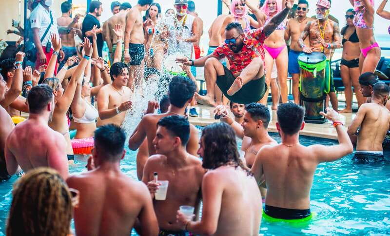 Premium Beach Party Coco Bongo - A seven-hour afternoon of music and movement