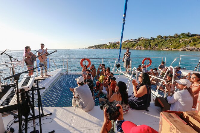 Private Catamaran from Cancun to Isla Mujeres | For up to 100 pp - What the private format is really worth
