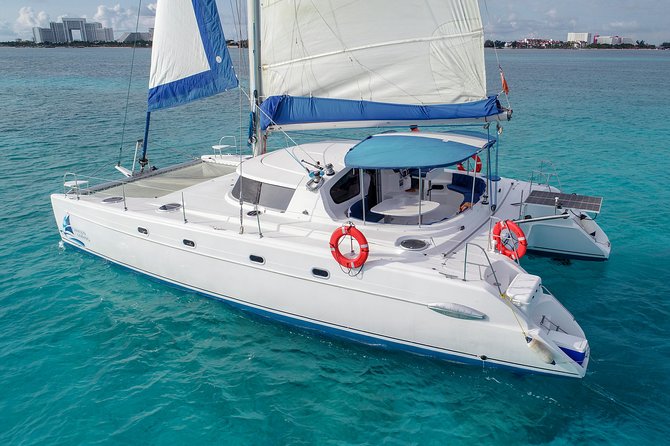 Private Catamaran from Cancun to Isla Mujeres | For up to 30 pp - What to budget beyond the advertised price