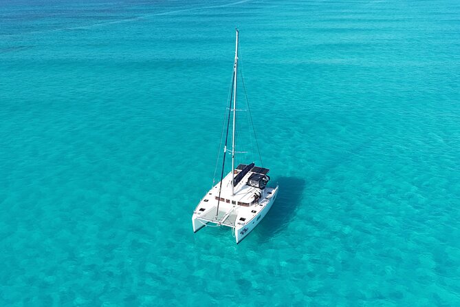 Private Catamaran Tour Super to Isla Mujeres - Snorkeling near Meco reef