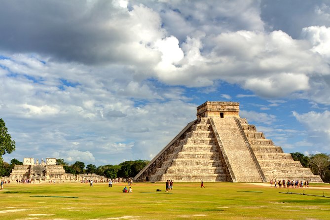 Private Chichen Itza, Cenote Ik Kil, Rio Lagartos & Las Coloradas - Guides make or break the schedule