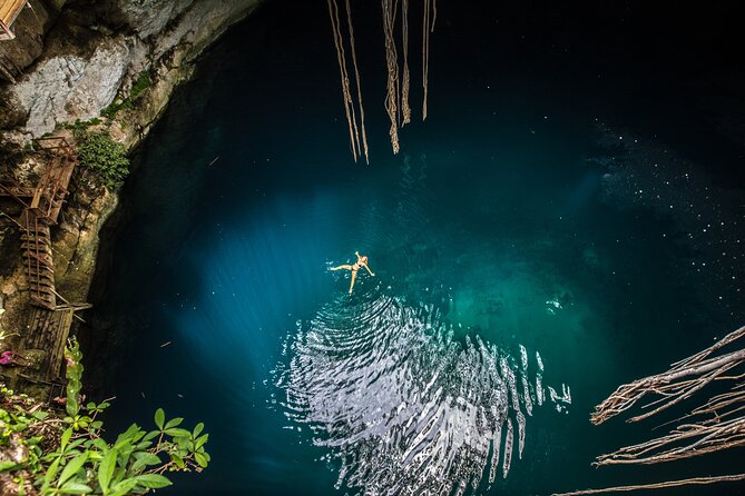 Private Chichen Itza, Ek Balam, and Ik Kil Cenote, Lunch - Ik Kil Cenote: a cool break after the ruins