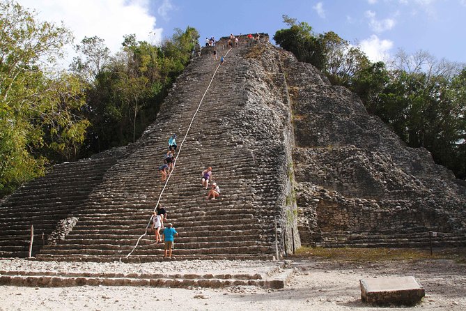 Private Day Tour to Chichen Itza, Coba and Cenote Ik Kil - Ik Kil Cenote: a cool-water pause