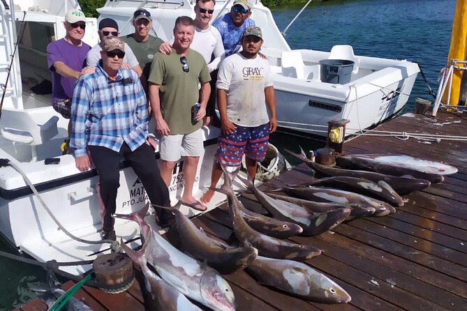 Private fishing charter Bertram 31ft 6 pax max if you don't fish you don't pay - What to bring and what to confirm
