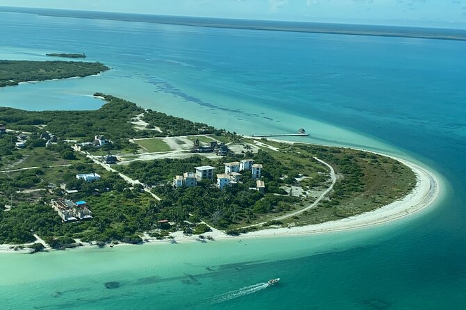 Private flight to Holbox from Cancun - What the small private aircraft feels like