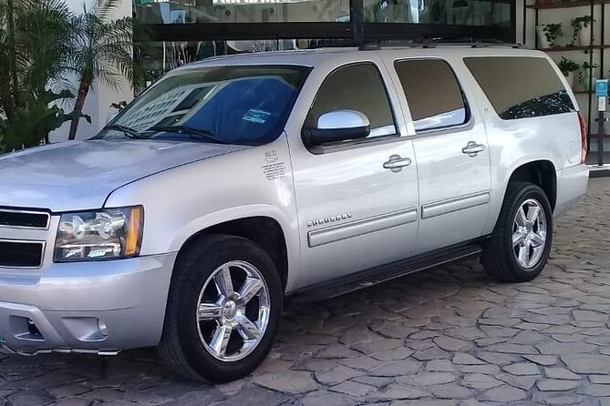 Private luxury transportation from CUN Airport to Playa del Carmen - The 50 to 70 minute ride to Playa del Carmen