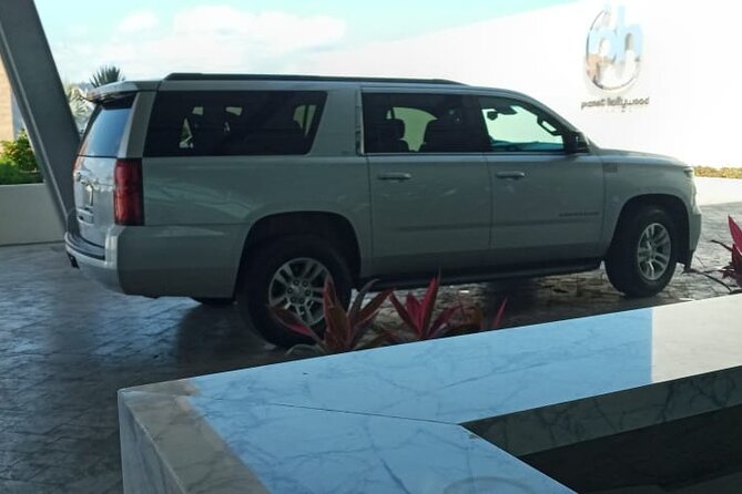 Private luxury transportation from CUN Airport to Puerto Morelos - Cancellation and practical timing