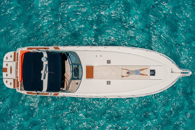Private Luxury Yacht 55FT Rental in Cancun - What the boat provides, and what you should bring