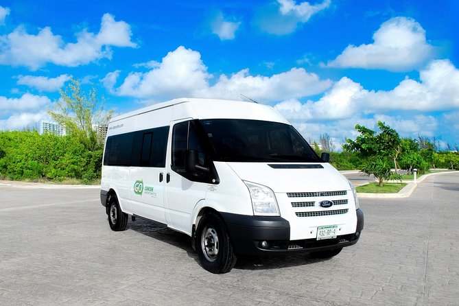 Private Minibus Transfers from Cancun Airport - What happens when you meet the driver