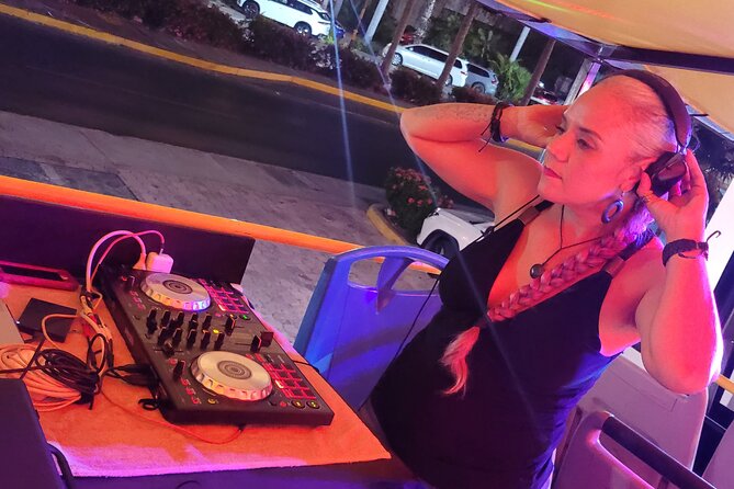 Private Party Bus Loop in Cancun - Group size, timing, and comfort