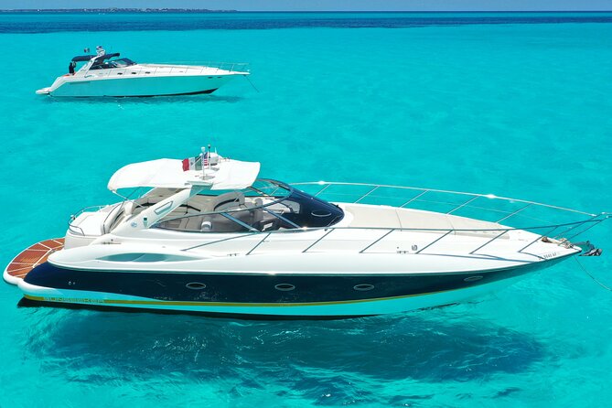 Private Premium Yacht 46FT Rental in Cancún - A private yacht day that works best for groups