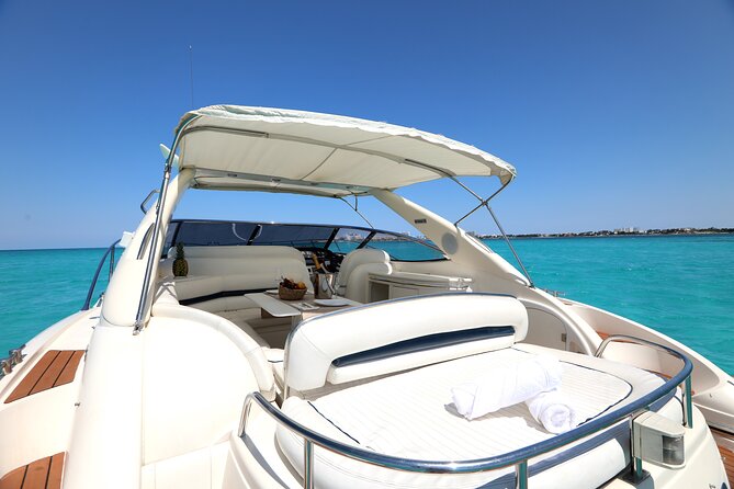 Private Premium Yacht 46FT Rental in Cancún - Six and eight hours for a proper island day