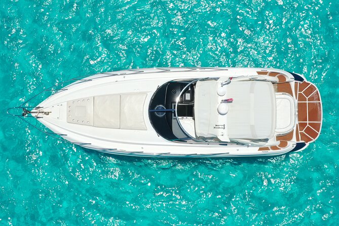 Private Premium Yacht 46FT Rental in Cancún - What you get on the one and two-hour routes
