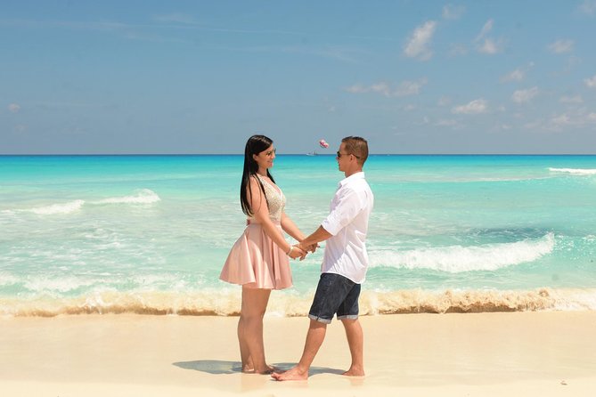 Private Professional Photography Session in Cancun - Meeting at Forum Beach or another nearby shore