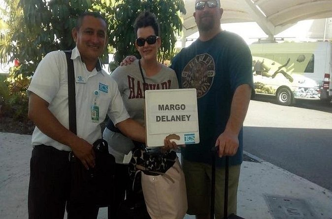Private Round Transfer Airport-Cancun Hotel Zone - Airport - Returning from your hotel to the airport