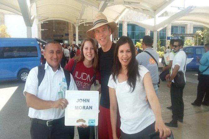 Private Round Transfer Airport-Cancun Hotel Zone - Airport - Who will like this service most?
