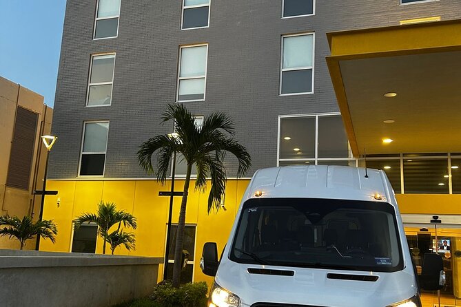 Private Roundtrip Transportation from Cancun Airport - Finding Your Representative at Cancun Airport