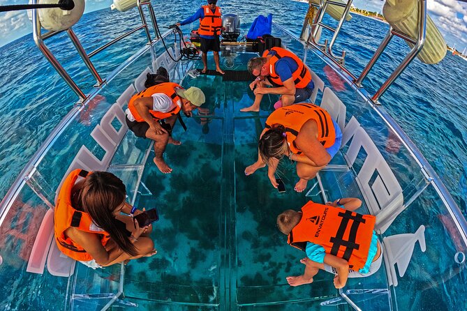 Private Tour Isla Mujeres excursion in Transparent Boat - Is this a tour or a photo session?