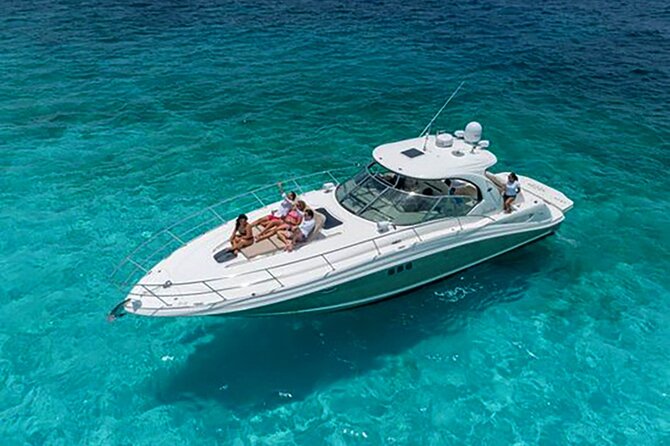 Private Tour of Cancun to Isla Mujeres by 45-foot Yacht. - Crossing to Isla Mujeres