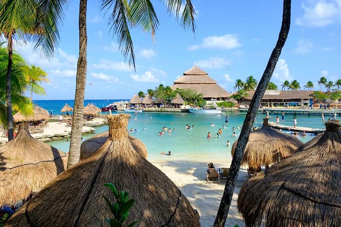 Private Transfer: Cancun Airport CUN to Playa del Carmen in SUV - A Calm Start for Families and Tired Arrivals