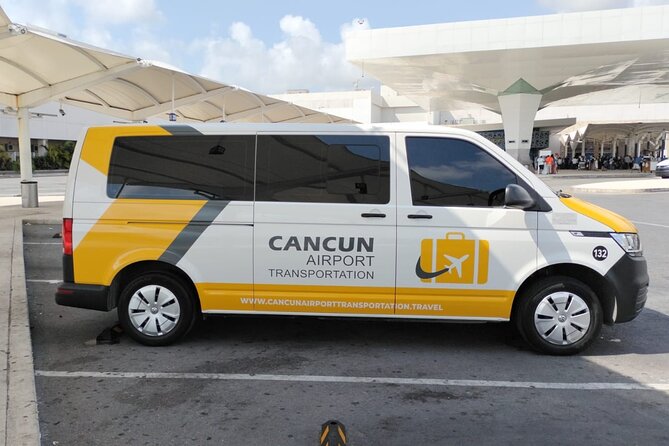 Private Transfer from Cancun Airport to Akumal - Views Along the Nichupte Lagoon