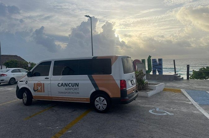 Private Transfer from Cancun Airport to Boulevard Kukulcan - What the private arrangement is worth