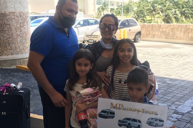 Private Transfer From Cancun Airport to Hotel Zone - How the drivers handle delays and last-minute changes