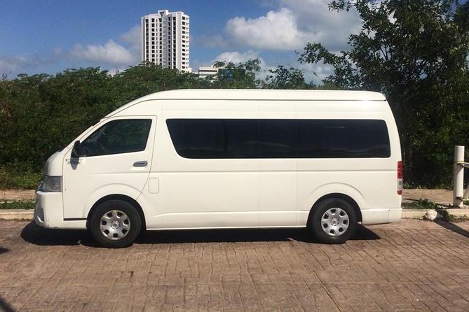 Private Transfer From Cancun Airport to Hotel Zone - Finding your driver at Cancun Airport
