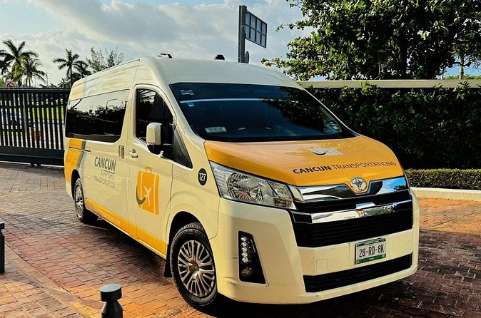 Private Transfer from Cancun Airport to Puerto Aventuras - How this compares with arranging a ride after landing
