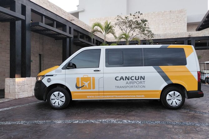 Private Transfer from Cancun Airport to Puerto Aventuras - The pickup process and the important meeting-point detail