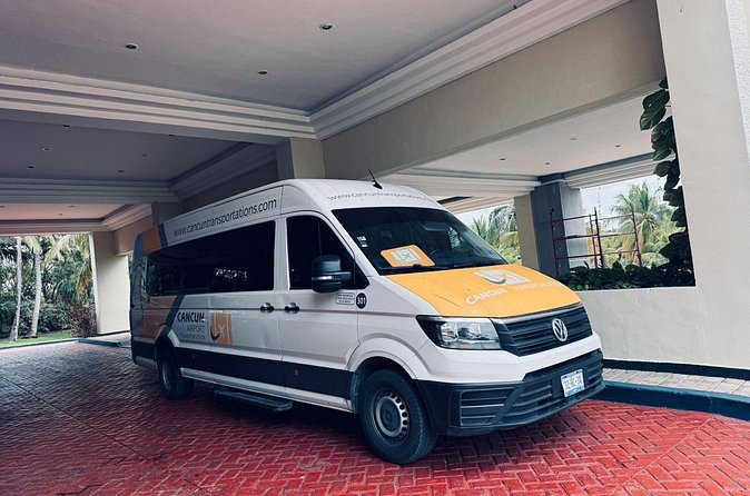 Private Transfer from Cancun Airport to Puerto Morelos - What the private vehicle means for comfort