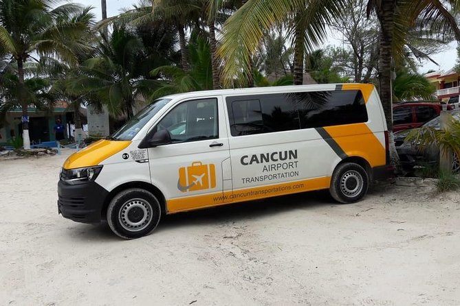 Private Transfer from Cancun Airport to Puerto Morelos - Finding your driver at all three airport terminals