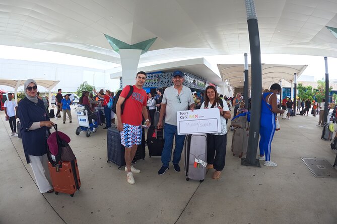 Private transfer to Cancun Airport to Hotel Zone - Private comfort versus a shared shuttle