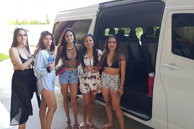 Private Transportation from Cancun Airport to Tulum - Stops, delays, and the limits of the service