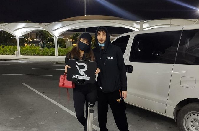 Private transportation one way Airport Cancun-Tulum Center - Private transport for solo passengers and large groups