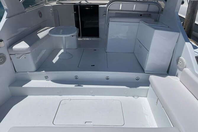 Private Yacht Cancun 42ft up to 8 people - The extra dock fee changes the real cost