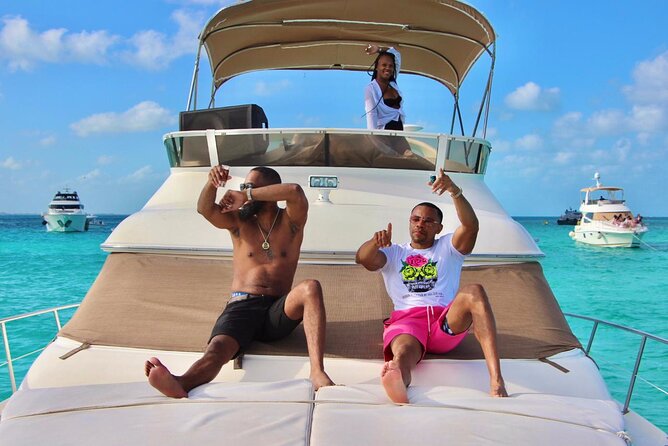 Private Yacht SeaRay 46ft Cancun 25P17 - Swimming, Snorkeling, and Time on the Water