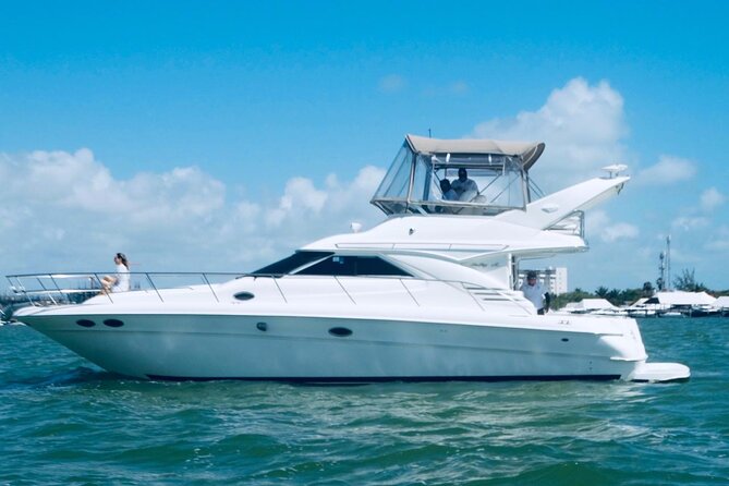 Private Yacht SeaRay 46ft Cancun 25P17 - How the Crew Shapes the Day