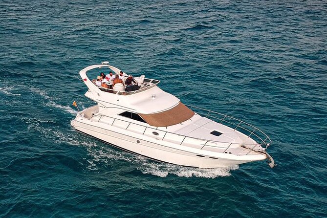 Rent a Private 46ft Yacht in Cancun - What the crew adds to the day
