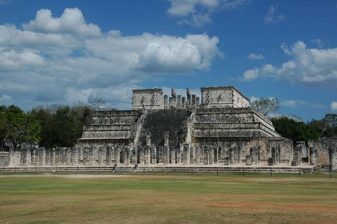Riviera Maya Tour: Chichen Itza & Ik Kil + Hubiku Cenotes - One hour in Valladolid